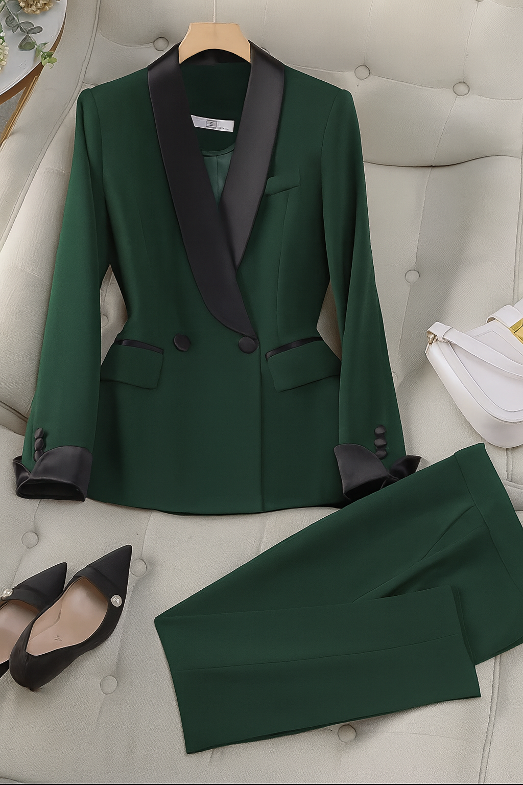 Tailleur Foderato Made in italy ottima vestibilità modello sigaretta spedizione gratuita e pagamento alla consegna
