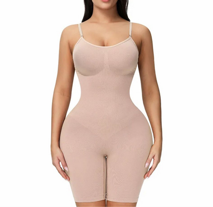 Migliora la tua figura con il nostro body snellente e push up. Riduce il girovita, solleva il seno e i glutei per una silhouette perfetta. Provalo ora e non potrai più farne a meno.